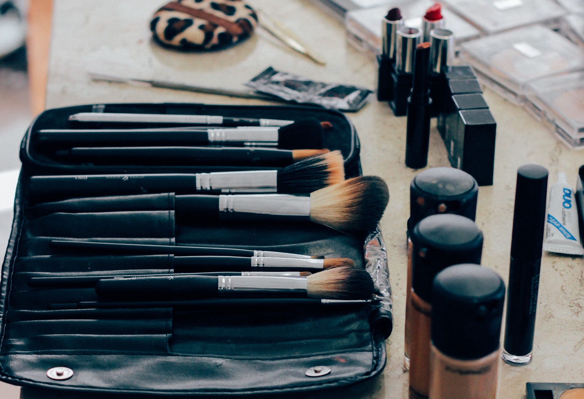 Best Makeup Brushes and Tools to Invest