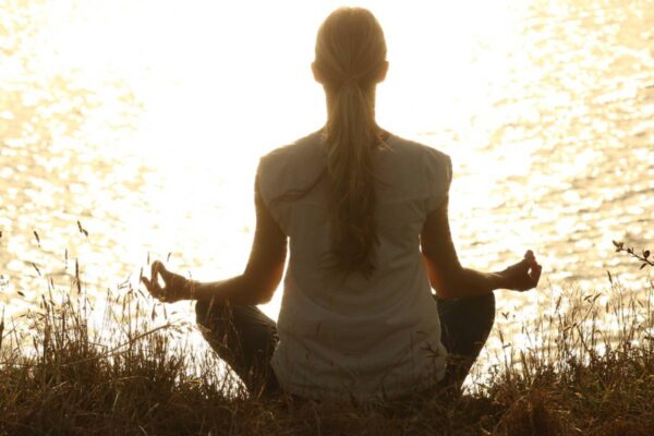 Why is it so Difficult to Meditate? Is it easy to Meditate?