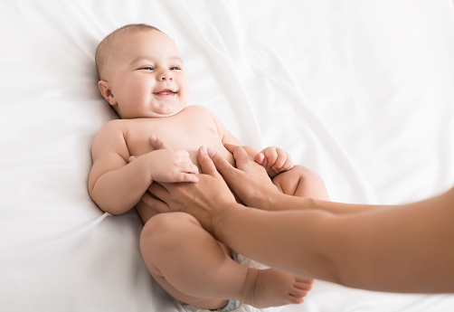 Natural Infant Health: Natural and Organic Alternatives to Baby Formula